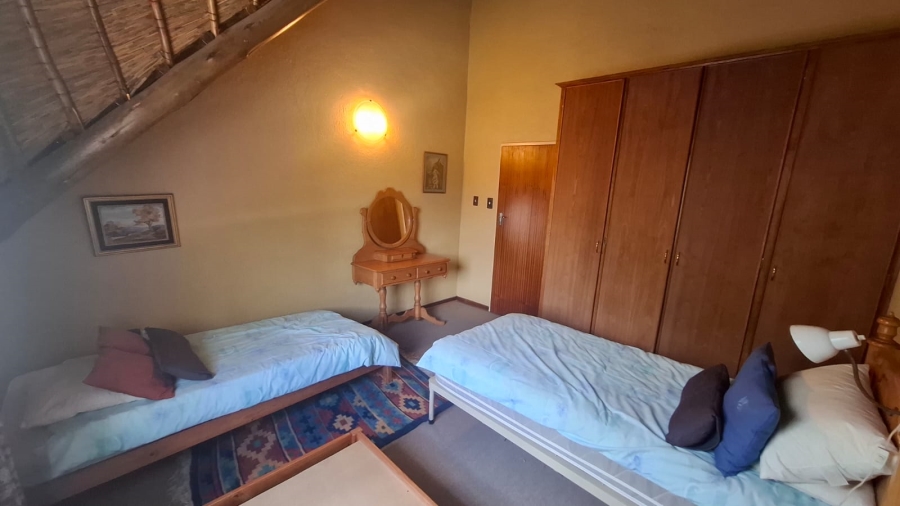 6 Bedroom Property for Sale in Mooivallei Park North West